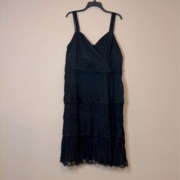 Lane Bryant Crepe and Lace Trimmed Tiered Dress - Size 18 - Picture 1 of 16